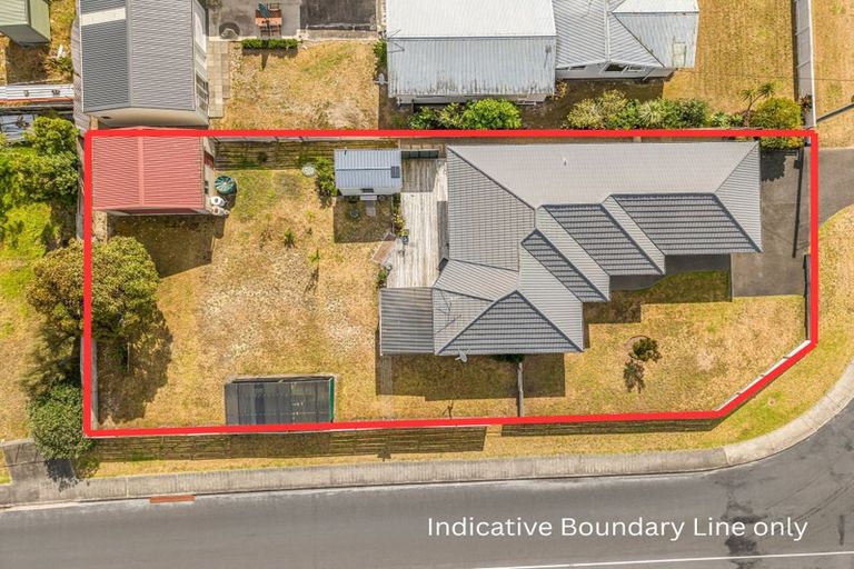 Photo of property in 1 Bream Bay Drive, Ruakaka, 0116