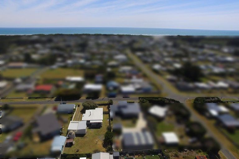 Photo of property in 23 Ruanui Street, Himatangi Beach, Foxton, 4891