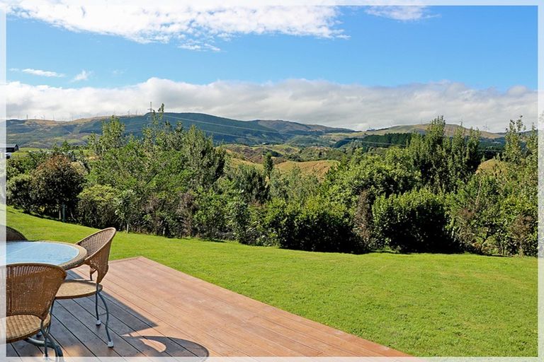 Photo of property in 17 Westwood Drive, Aokautere, Palmerston North, 4471