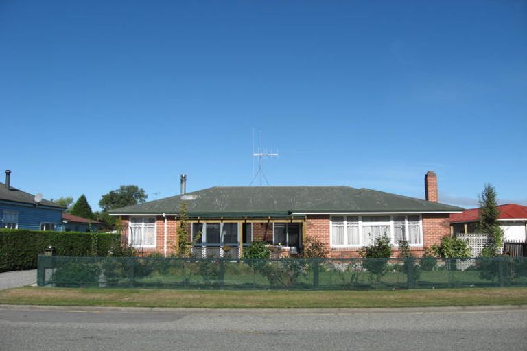 Photo of property in 28 Campbell Street, Geraldine, 7930