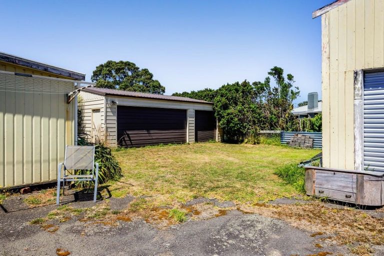 Photo of property in 68 Domett Street, Opunake, 4616