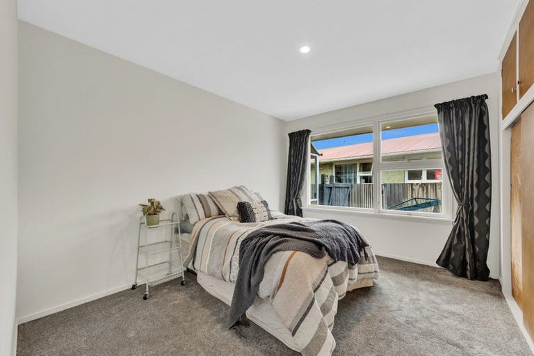 Photo of property in 258 Main North Road, Redwood, Christchurch, 8051