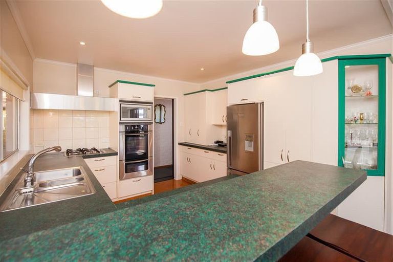 Photo of property in 383 Devon Street West, Lynmouth, New Plymouth, 4310