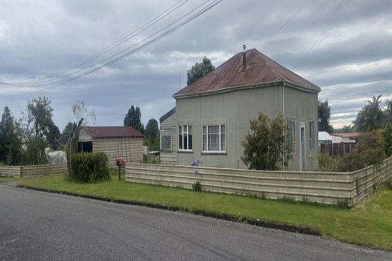 Photo of property in 2 Monteith Street, Ross, 7812