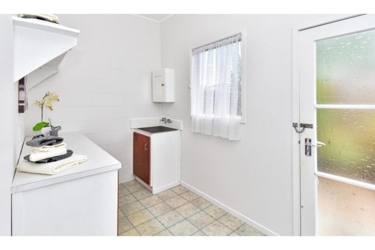 Photo of property in 5/54 Moore Street, Howick, Auckland, 2014
