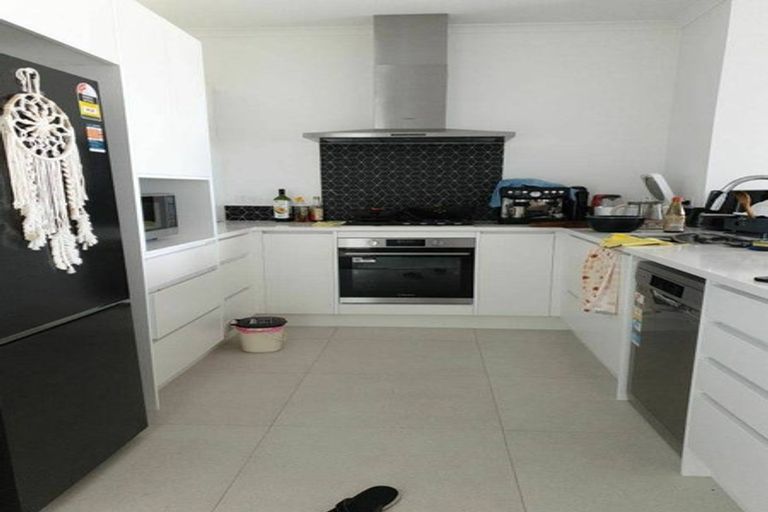 Photo of property in 24/1 Scott Road, Hobsonville, Auckland, 0616