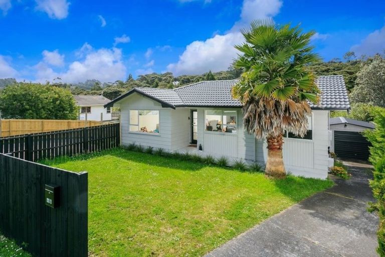 Photo of property in 1/48 Spinella Drive, Bayview, Auckland, 0629