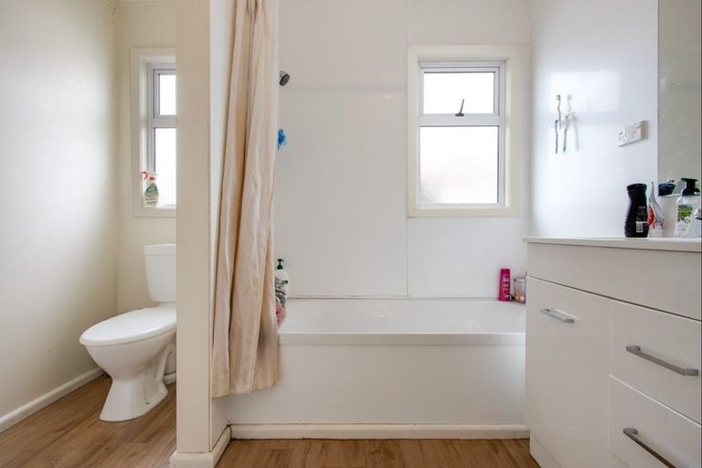 Photo of property in 288 Kennedy Road, Onekawa, Napier, 4110