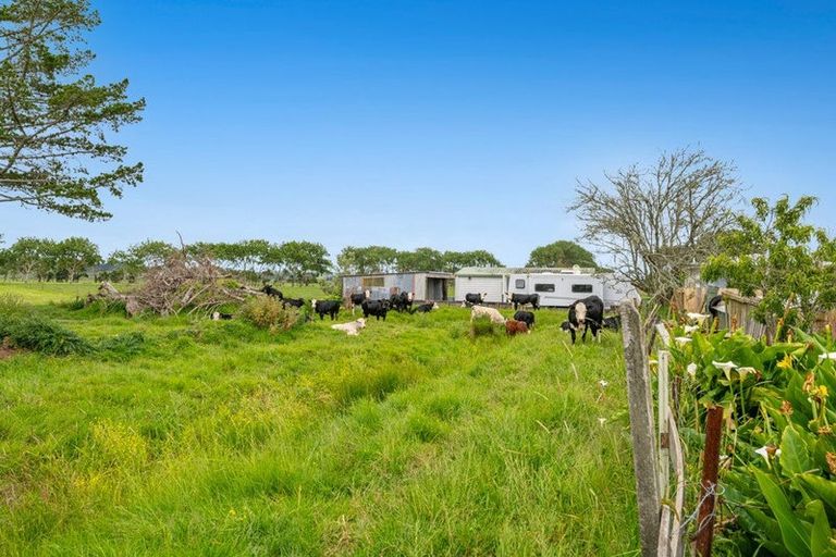 Photo of property in 233 Parkhurst Road, Parakai, 0830