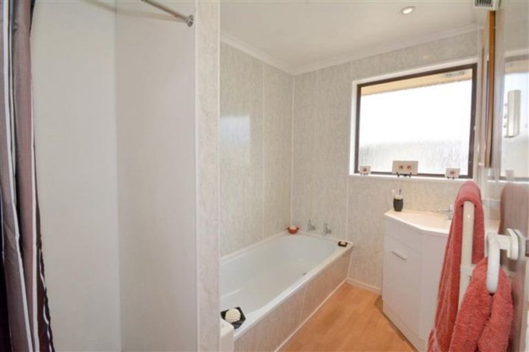 Photo of property in 54 Mcdonald Street, Mosgiel, 9024