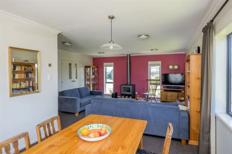 Photo of property in 6 Karlos Lane, Levin, 5510