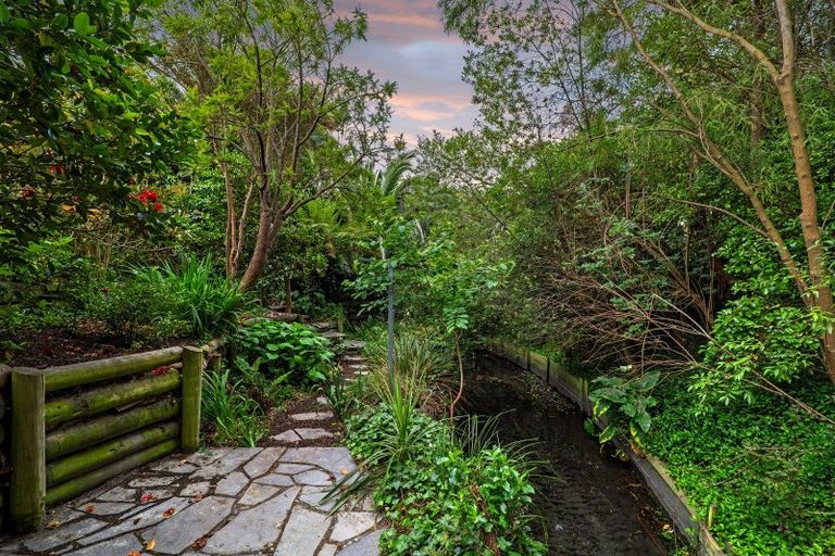 Photo of property in 11b Chevron Place, Ilam, Christchurch, 8041