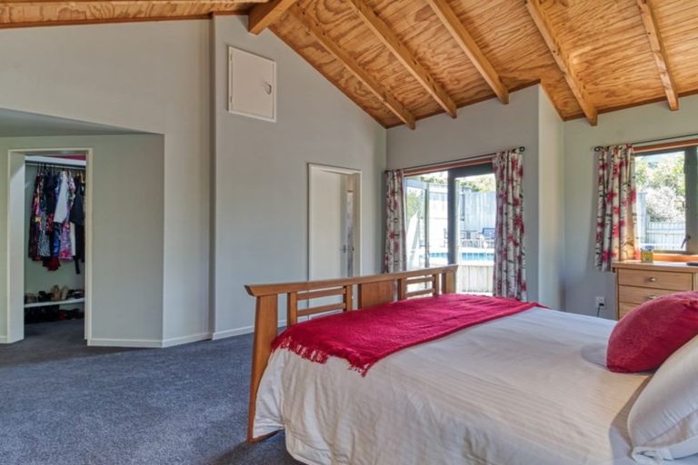 Photo of property in 2 Ritchie Place, Havelock North, 4130