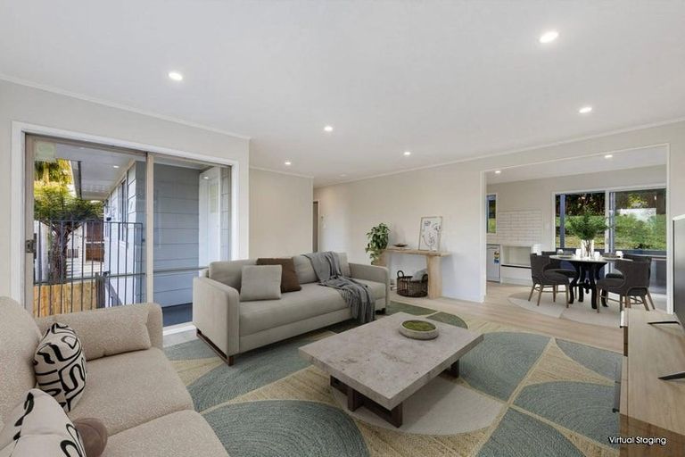 Photo of property in 57 Sunline Avenue, Massey, Auckland, 0614