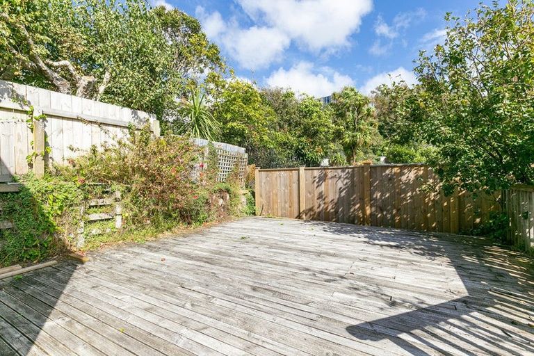 Photo of property in 72-76 Tasman Street, Mount Cook, Wellington, 6021