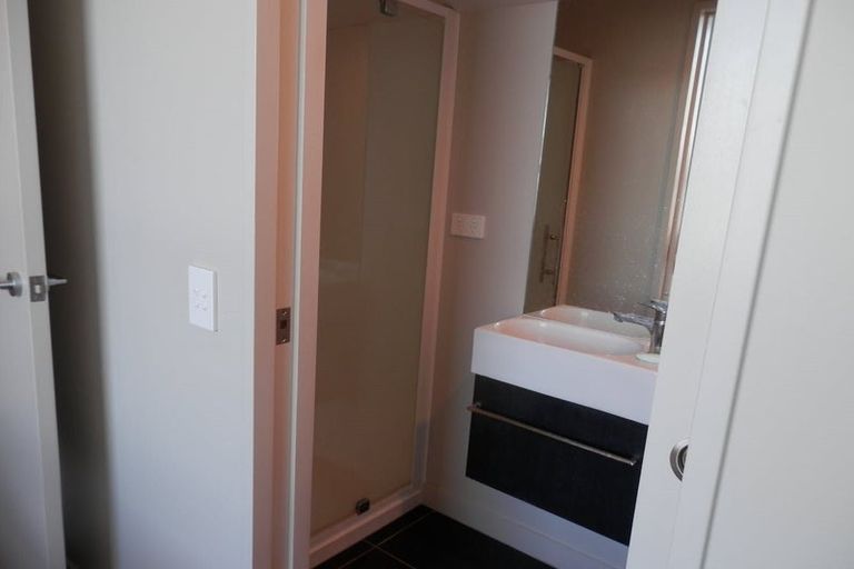 Photo of property in 9/2 Stone Street, Miramar, Wellington, 6022