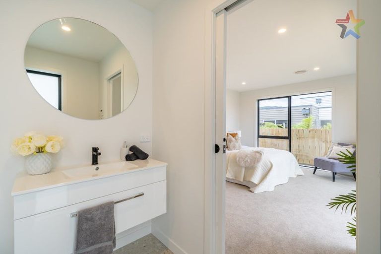 Photo of property in 9 Swain Grove, Riverstone Terraces, Upper Hutt, 5018