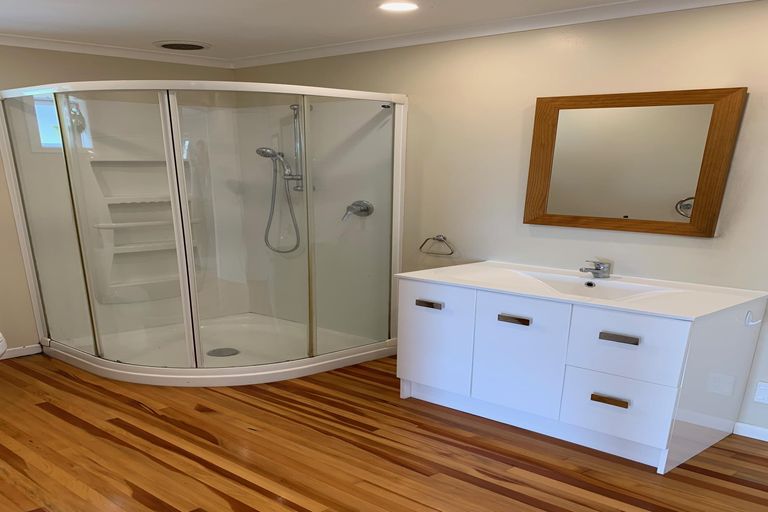 Photo of property in 3/2 Chilton Place, Howick, Auckland, 2014