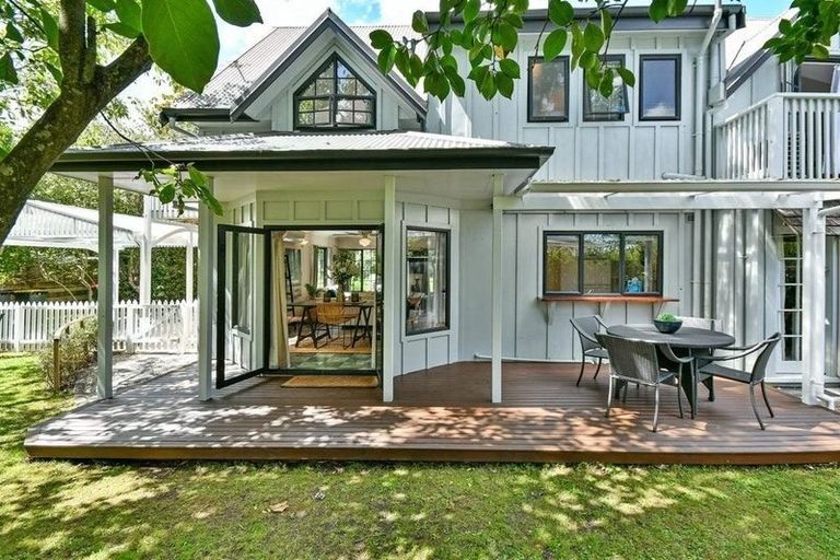 Photo of property in 14 Cameron Place, Drury, 2113