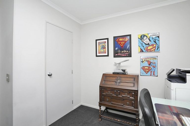 Photo of property in 16 Hoffman Court, Waikiwi, Invercargill, 9810