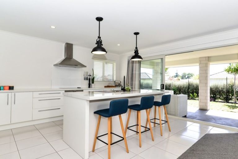 Photo of property in 23 Plescher Crescent, Leamington, Cambridge, 3432