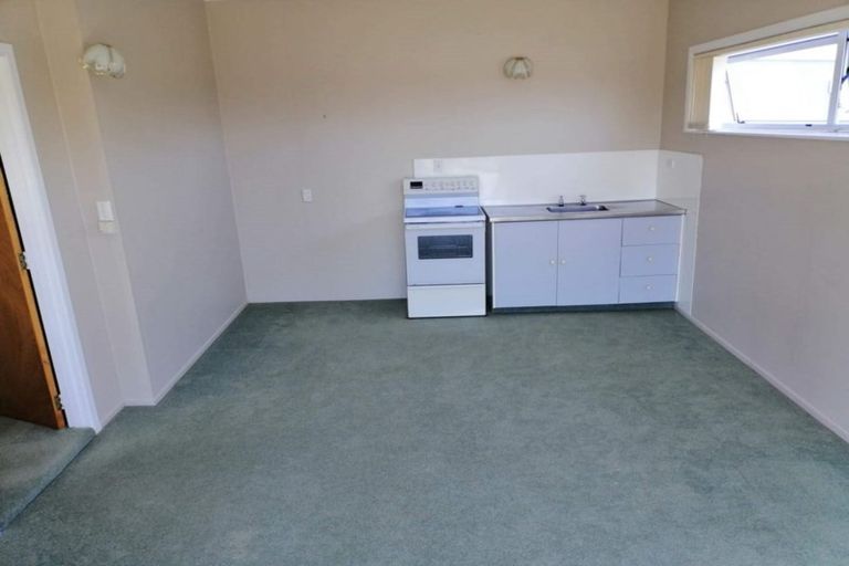 Photo of property in 32 Crownhill Street, Spotswood, New Plymouth, 4310