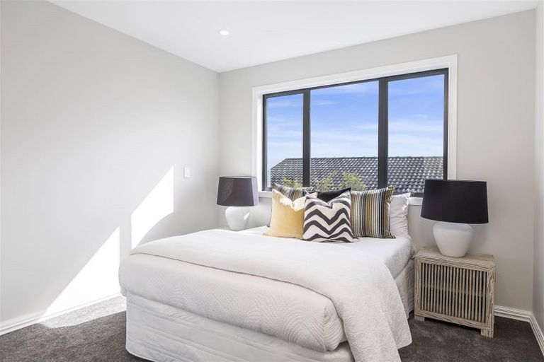 Photo of property in 25 Rothesay Bay Road, Rothesay Bay, Auckland, 0630