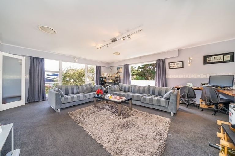 Photo of property in 18 Glen Alton Avenue, Paparangi, Wellington, 6037