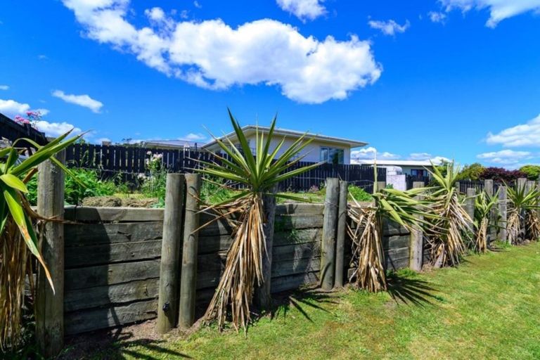 Photo of property in 27 Pohutukawa Drive, Owhata, Rotorua, 3010