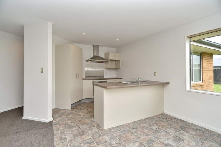 Photo of property in 6 Maple Place, Rangiora, 7400