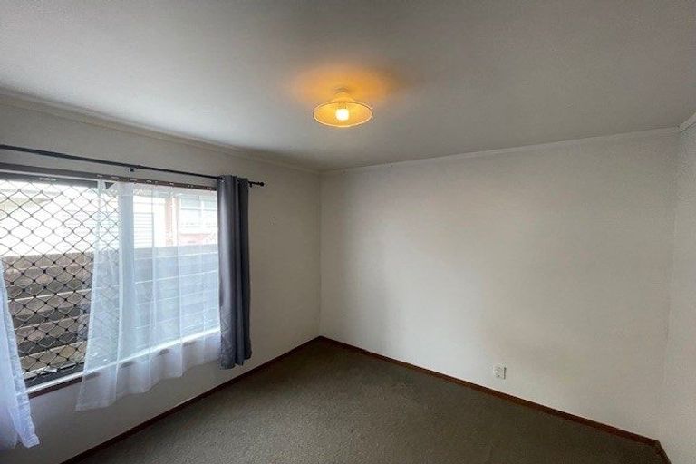 Photo of property in 3/8 Shakespeare Road, Milford, Auckland, 0620