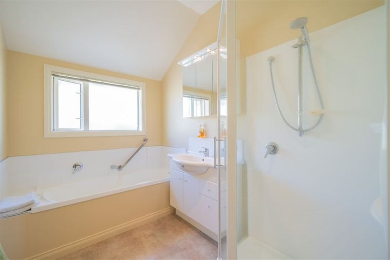 Photo of property in 25 Muriwai Drive, Manapouri, 9679