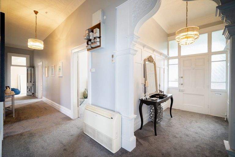 Photo of property in 112 Eglinton Road, Mornington, Dunedin, 9011