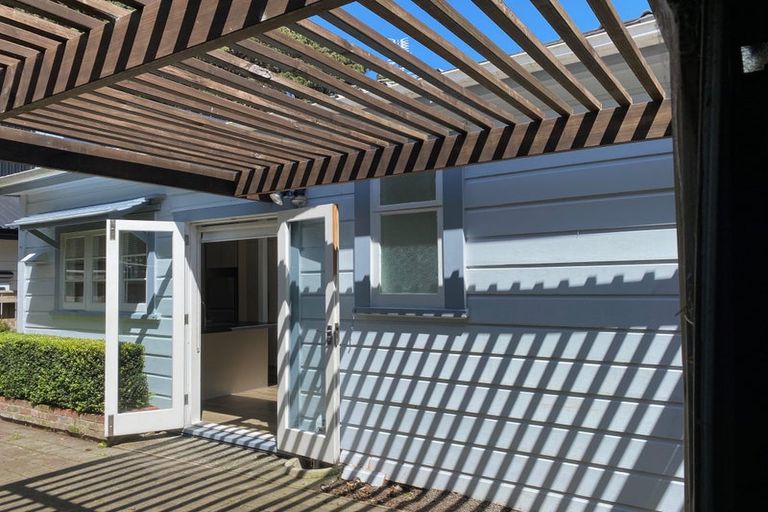 Photo of property in 7 Scarborough Terrace, Mount Victoria, Wellington, 6011