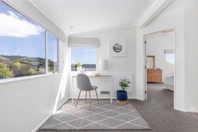 Photo of property in 33 Spyglass Lane, Whitby, Porirua, 5024