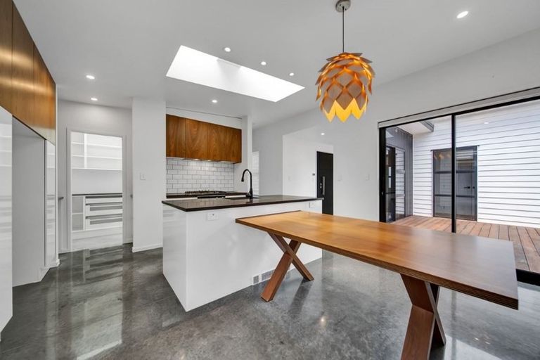 Photo of property in 41 Cyrus Street, Whalers Gate, New Plymouth, 4310