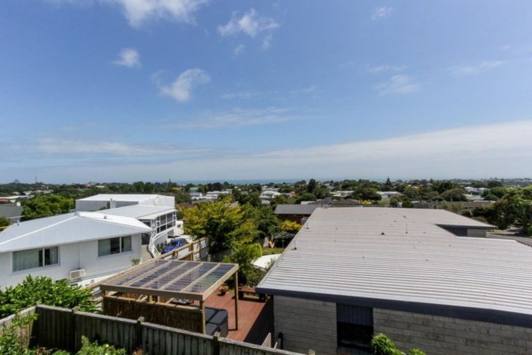 Photo of property in 20 Kellyville Heights, Merrilands, New Plymouth, 4312