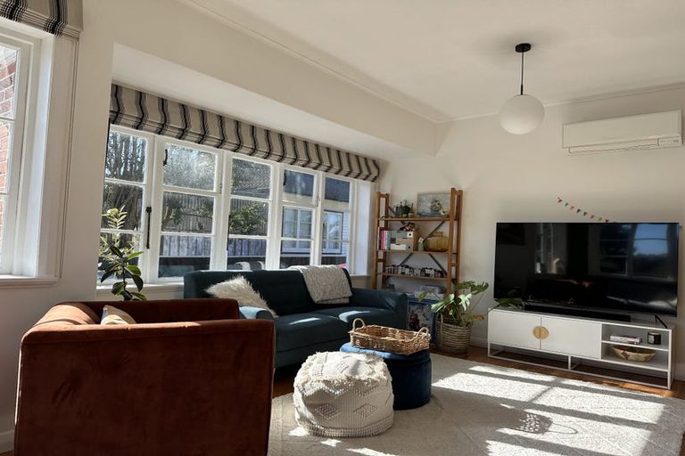 Photo of property in 3 Park Road, West End, Palmerston North, 4412