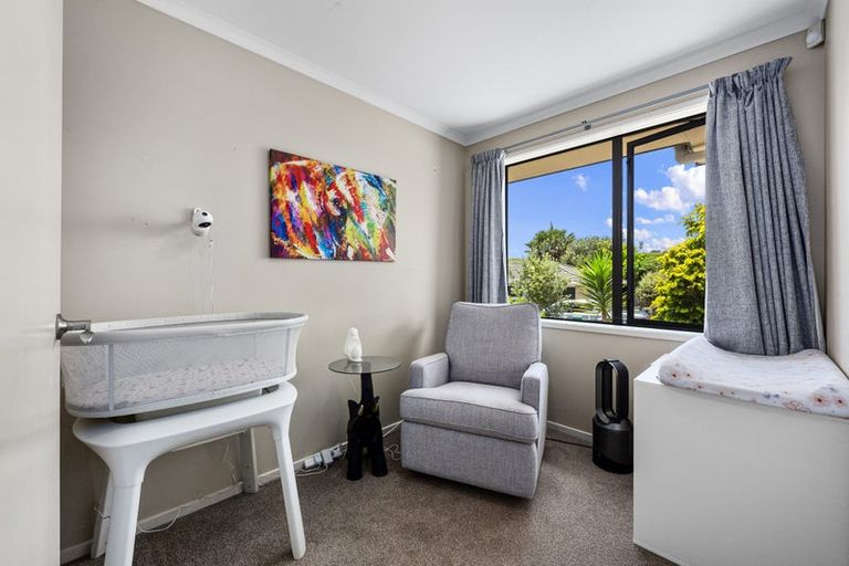 Photo of property in 56 Cabeleigh Drive, Helensville, 0800