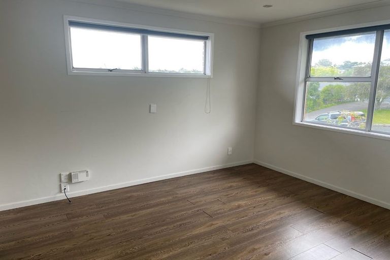 Photo of property in 18 Fairway Avenue, Red Beach, 0932