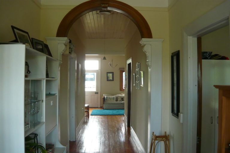 Photo of property in 52 Timaru Road, Waimate, 7924