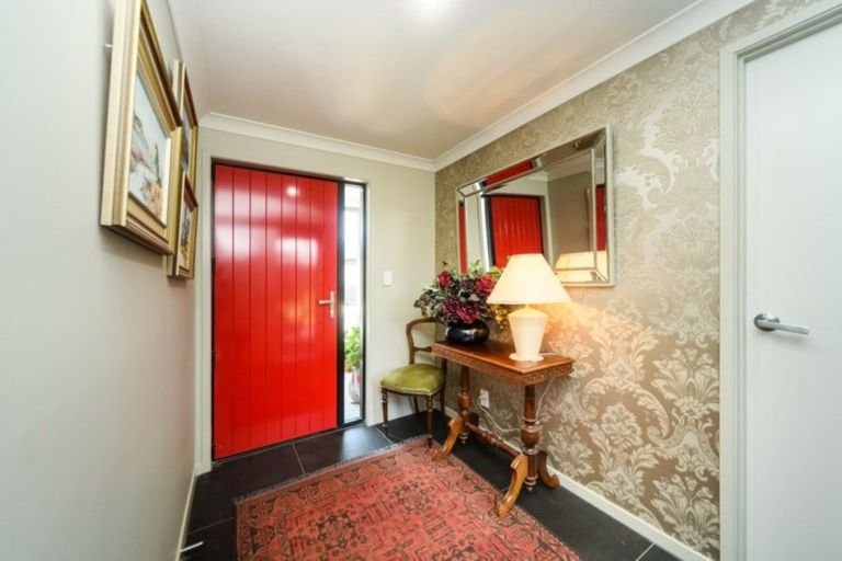 Photo of property in 7 Butler Place, Fitzherbert, Palmerston North, 4410