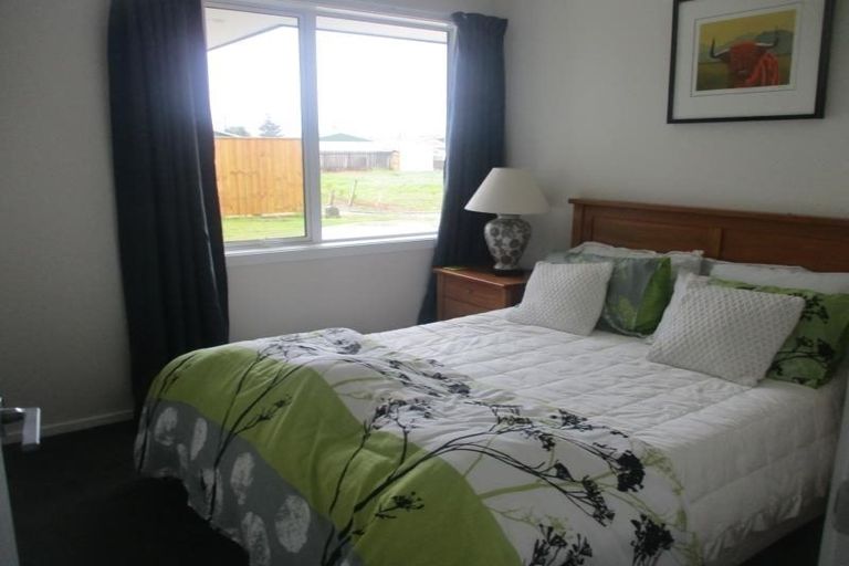 Photo of property in 53 Seagrass Place, Otaki Beach, Otaki, 5512