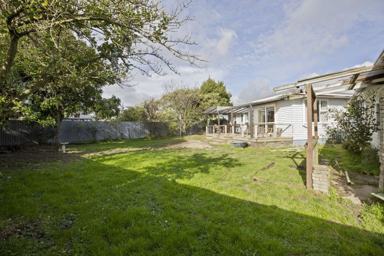 Photo of property in 8 Wairau Place, Kelvin Grove, Palmerston North, 4414