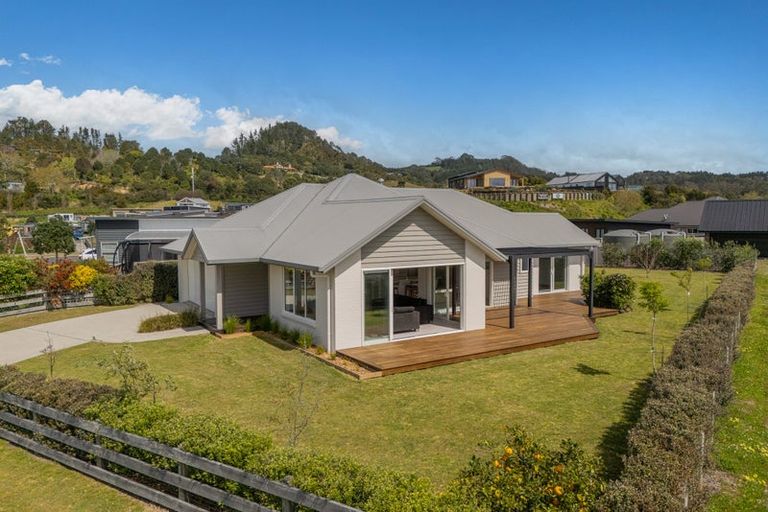 Photo of property in 37 Longreach Drive, Cooks Beach, Whitianga, 3591