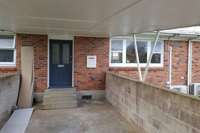 Photo of property in 2/52 Landscape Road, Papatoetoe, Auckland, 2025