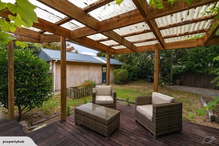 Photo of property in 271 Fifield Terrace, Opawa, Christchurch, 8023