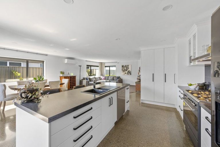 Photo of property in 7 Ruakituri Place, Te Awa, Napier, 4110