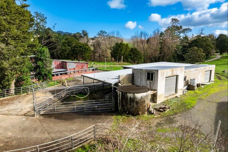 Photo of property in 348 Tauraroa Road, Maungakaramea, 0178