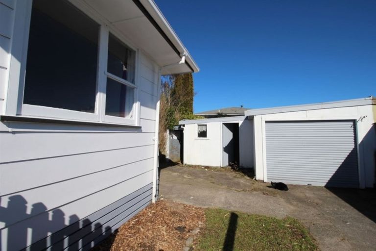Photo of property in 22 Tarapunga Place, Tokoroa, 3420